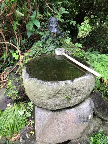 東叶神社の勝海舟断食修行で使用した井戸の水