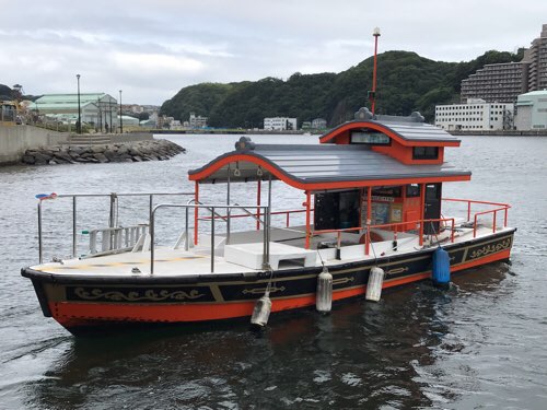 東叶神社と西叶神社を結ぶ浦賀の渡し(ポンポン船)